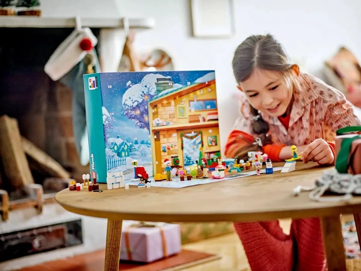 Kalendar adventi LEGO Friends 42637, 2024