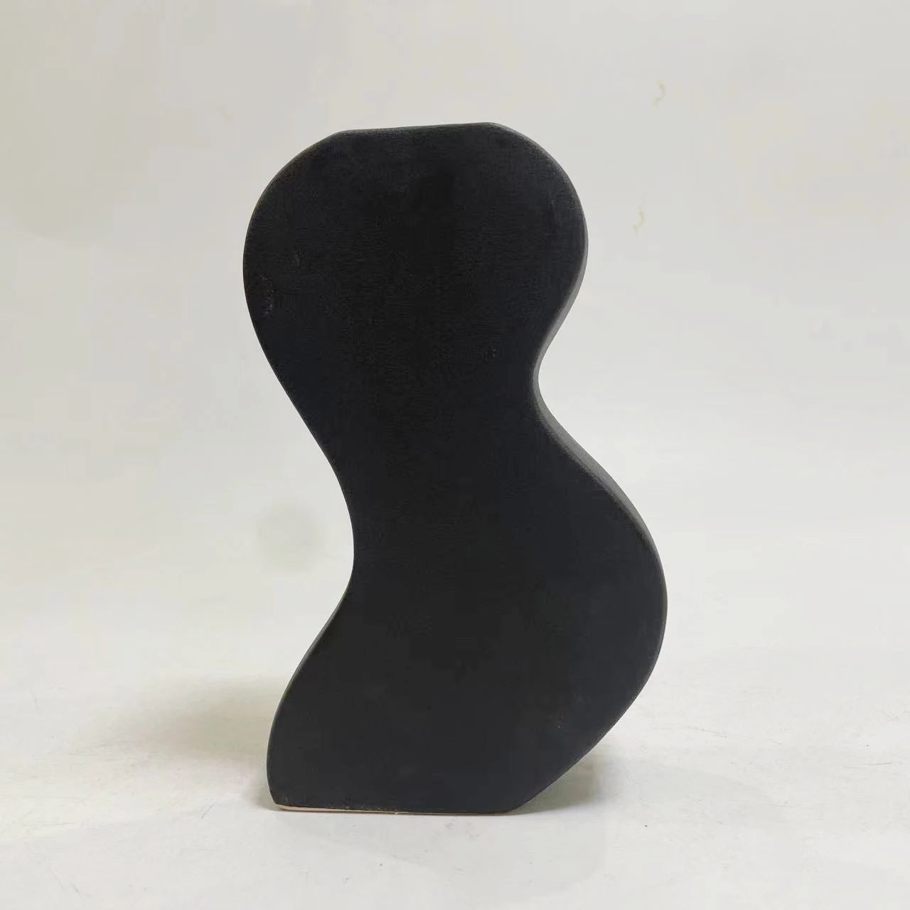 Dekor tavoline qeramike 'SEBOR' FH4590.02, ngjyrë e zezë mat, 13.5x6x21.5 cm