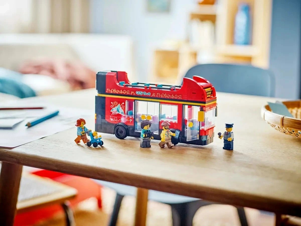 Set LEGO City 60407, Autobus i kuq dykatësh, 5 minifigura